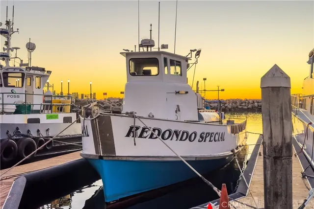 $999,000 | 555 Esplanade, Unit 320, Redondo Beach, CA 90277