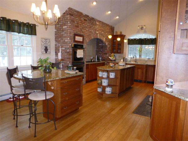115 Longfellow Road Sudbury, MA 01776 - Photo 6 of 27 Gallery Image 6