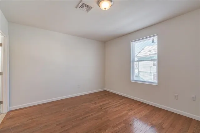 $2,050 | 970 Atwells Avenue, Unit 3, Providence, RI 02909