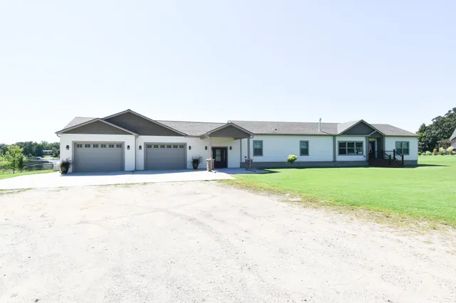 $799,950 | 39949 Sunset Shores Road Southeast, Mentor, MN 56736