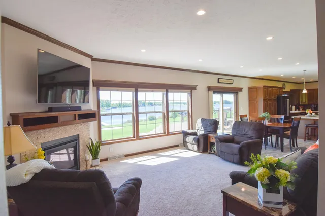 $799,950 | 39949 Sunset Shores Road Southeast, Mentor, MN 56736