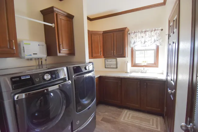 $799,950 | 39949 Sunset Shores Road Southeast, Mentor, MN 56736