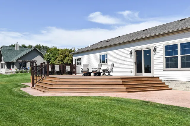 $799,950 | 39949 Sunset Shores Road Southeast, Mentor, MN 56736