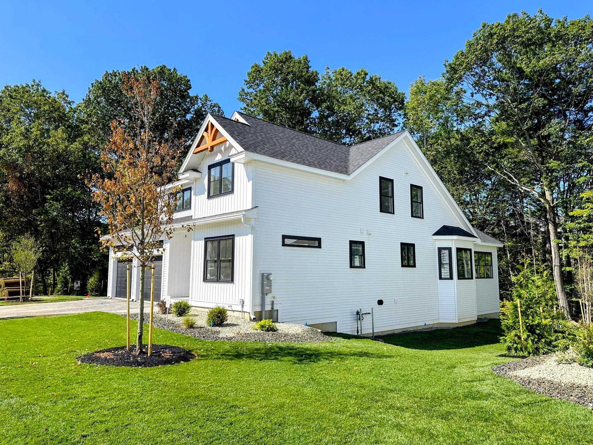 16 Little River Road, Unit 1 Exeter, NH 03833 - Photo 3 of 36