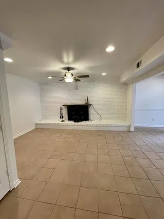 $2,850 | 8940 Bay Drive, Gainesville, GA 30506