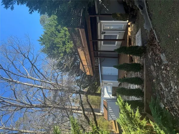 $2,850 | 8940 Bay Drive, Gainesville, GA 30506