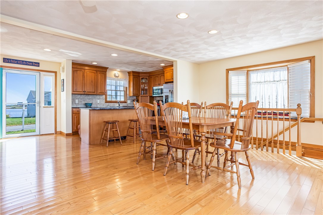 282 Prospect Road South Kingstown, RI 02879 - Photo 11 of 30