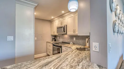 $524,900 | 4800 Boardwalk, Unit 604, Ventnor City, NJ 08406