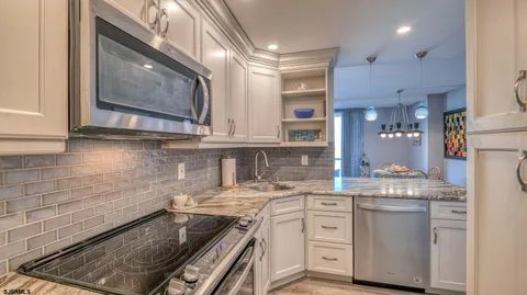 $524,900 | 4800 Boardwalk, Unit 604, Ventnor City, NJ 08406