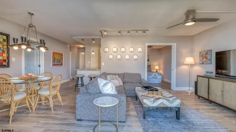 $524,900 | 4800 Boardwalk, Unit 604, Ventnor City, NJ 08406