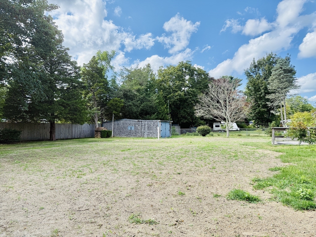 94 Nyes Lane Acushnet, MA 02743 - Photo 6 of 36