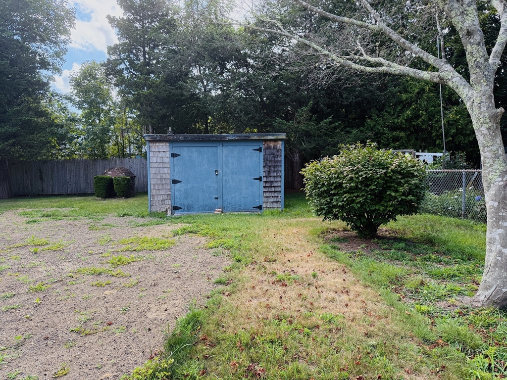 94 Nyes Lane Acushnet, MA 02743 - Photo 7 of 36