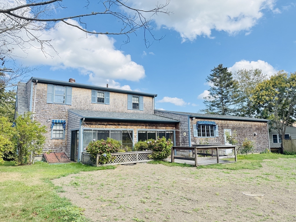 94 Nyes Lane Acushnet, MA 02743 - Photo 8 of 36