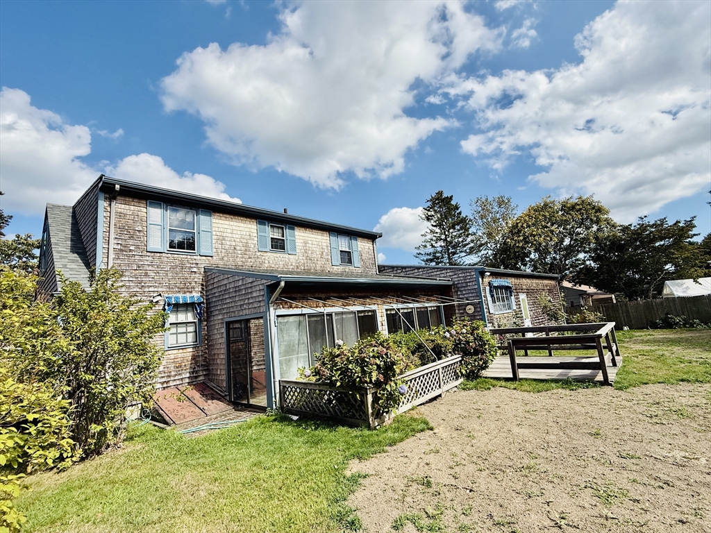 94 Nyes Lane Acushnet, MA 02743 - Photo 10 of 36