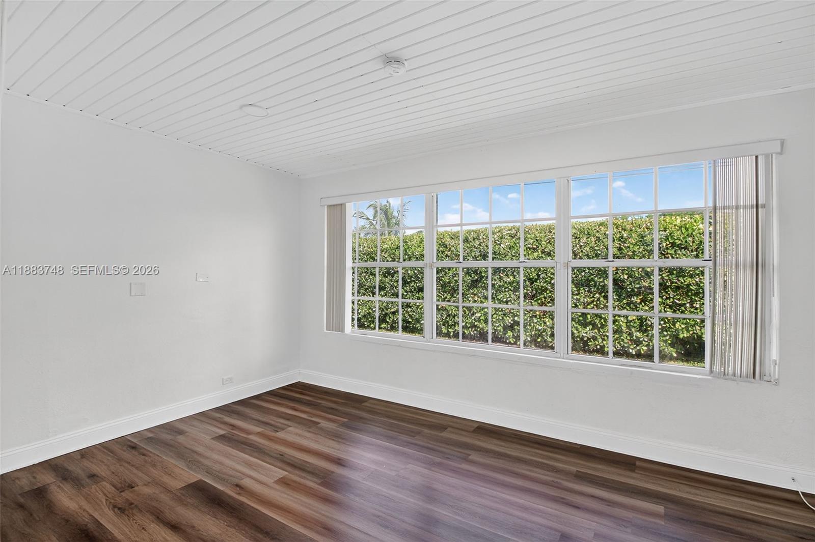 8371 Southwest 32nd Terrace Miami, FL 33155 - Photo 15 of 48