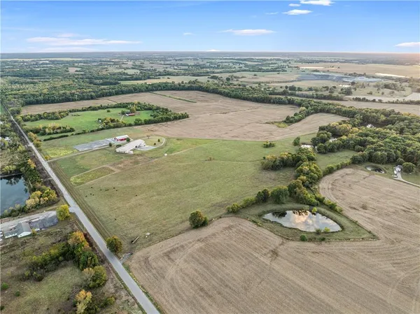 $1,358,500 | 2109 Northwest County Road 2501, Butler, MO 64730