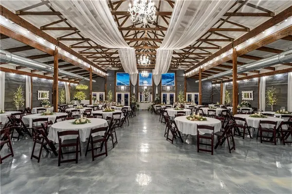 $1,358,500 | 2109 Northwest County Road 2501, Butler, MO 64730