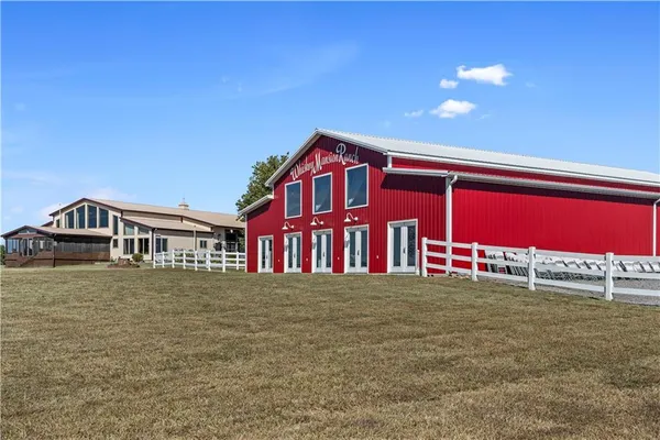 $1,358,500 | 2109 Northwest County Road 2501, Butler, MO 64730