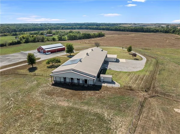$1,358,500 | 2109 Northwest County Road 2501, Butler, MO 64730