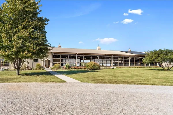 $1,358,500 | 2109 Northwest County Road 2501, Butler, MO 64730