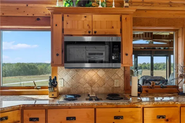$1,358,500 | 2109 Northwest County Road 2501, Butler, MO 64730