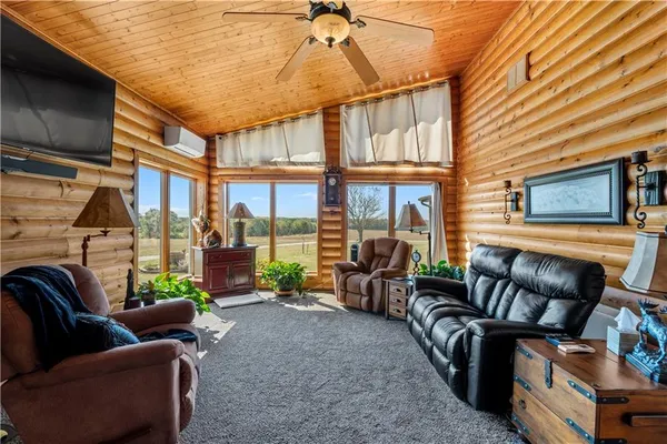 $1,358,500 | 2109 Northwest County Road 2501, Butler, MO 64730