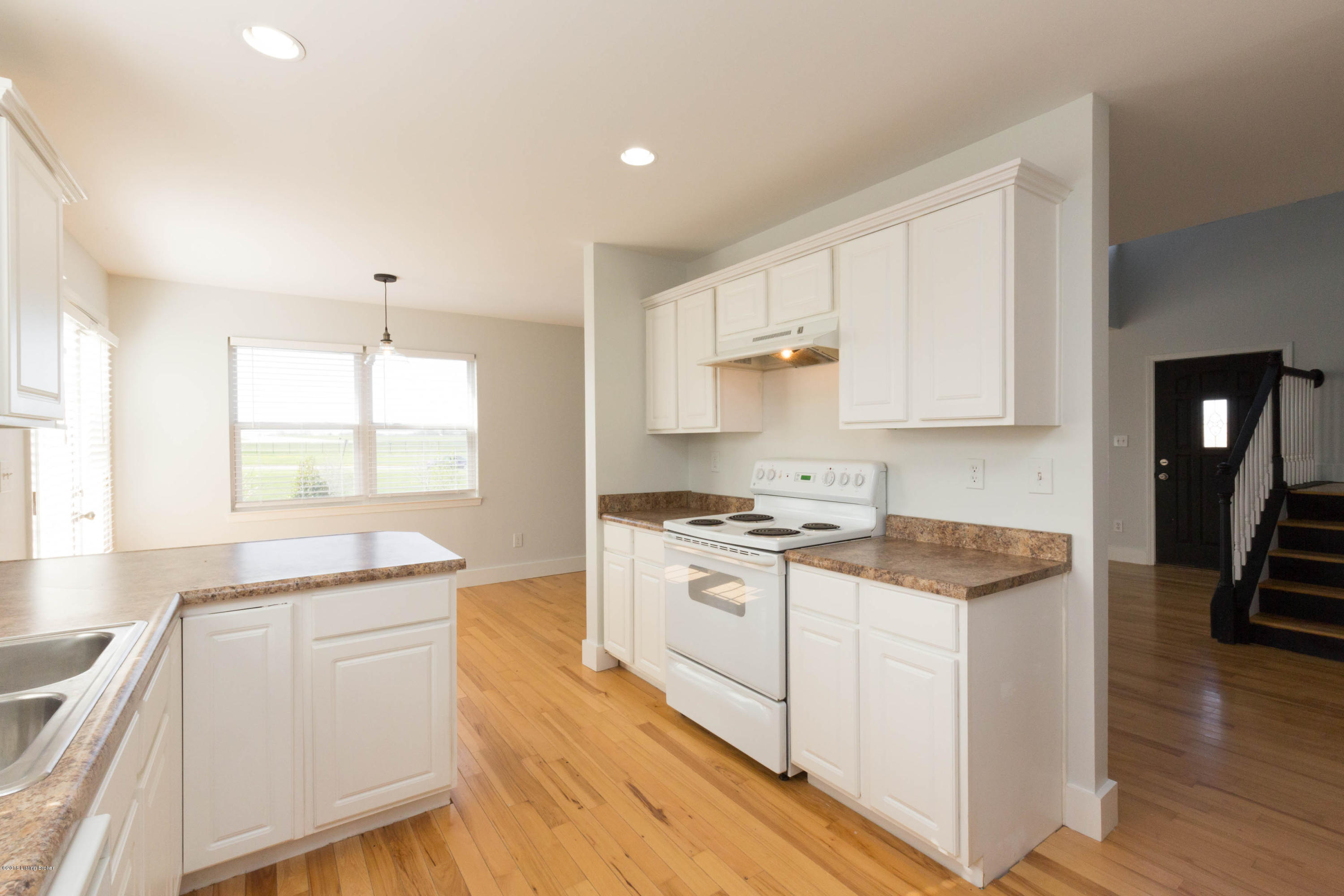 3004 Kent Road Louisville, KY 40205 - Photo 19 of 44 AJB_2564