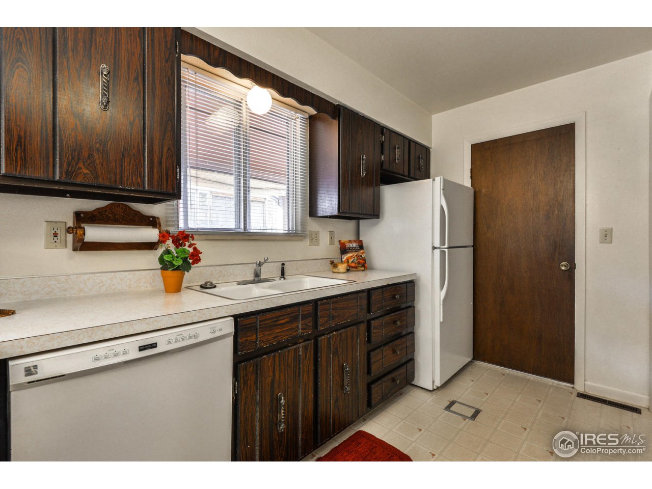 421-423 East Swallow Road Fort Collins, CO 80525 - Photo 9 of 29 Gallery Image 9