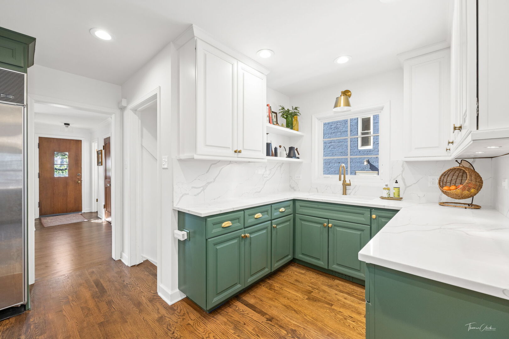 323 Bartram Road Riverside, IL 60546 - Photo 11 of 54