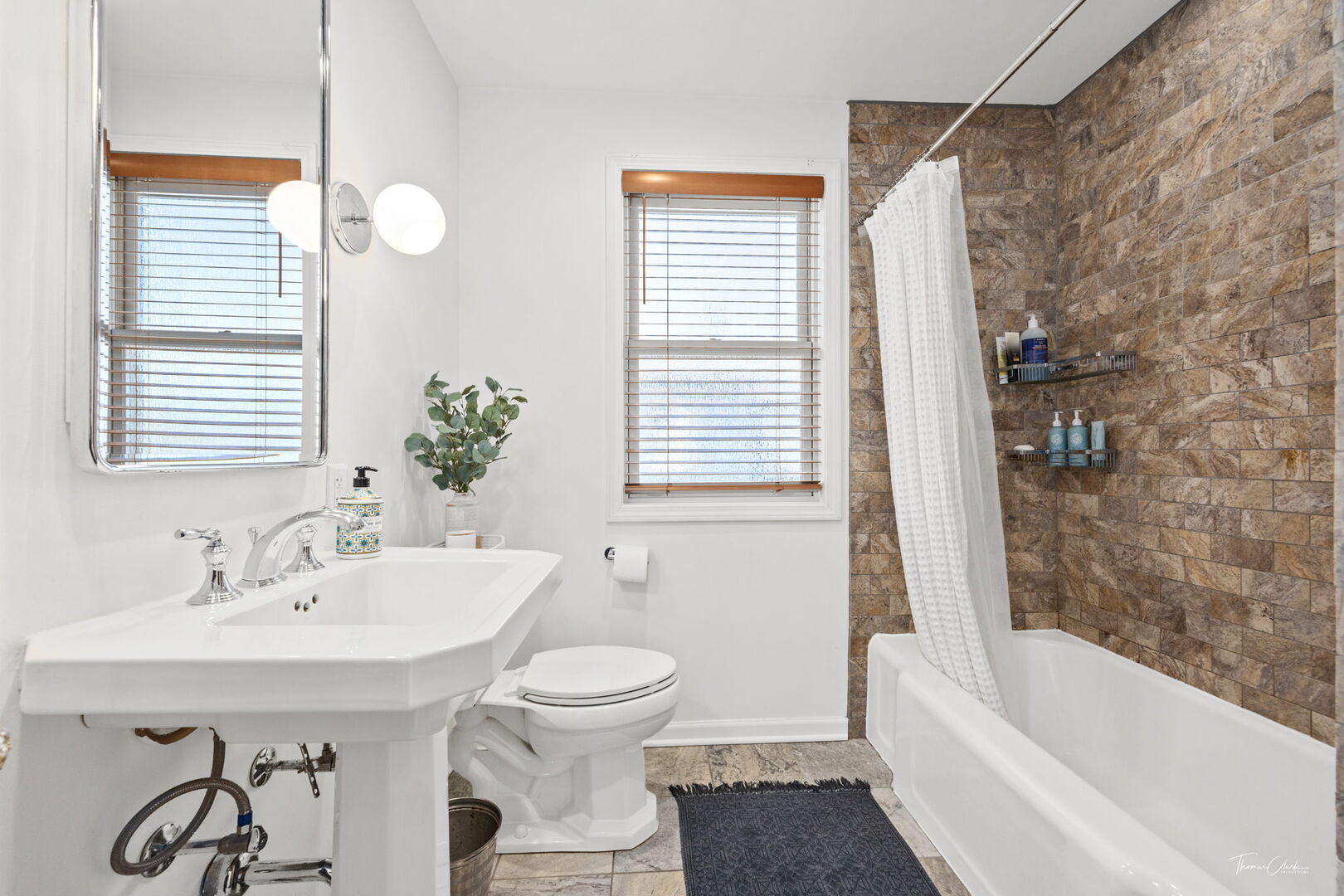 323 Bartram Road Riverside, IL 60546 - Photo 22 of 54