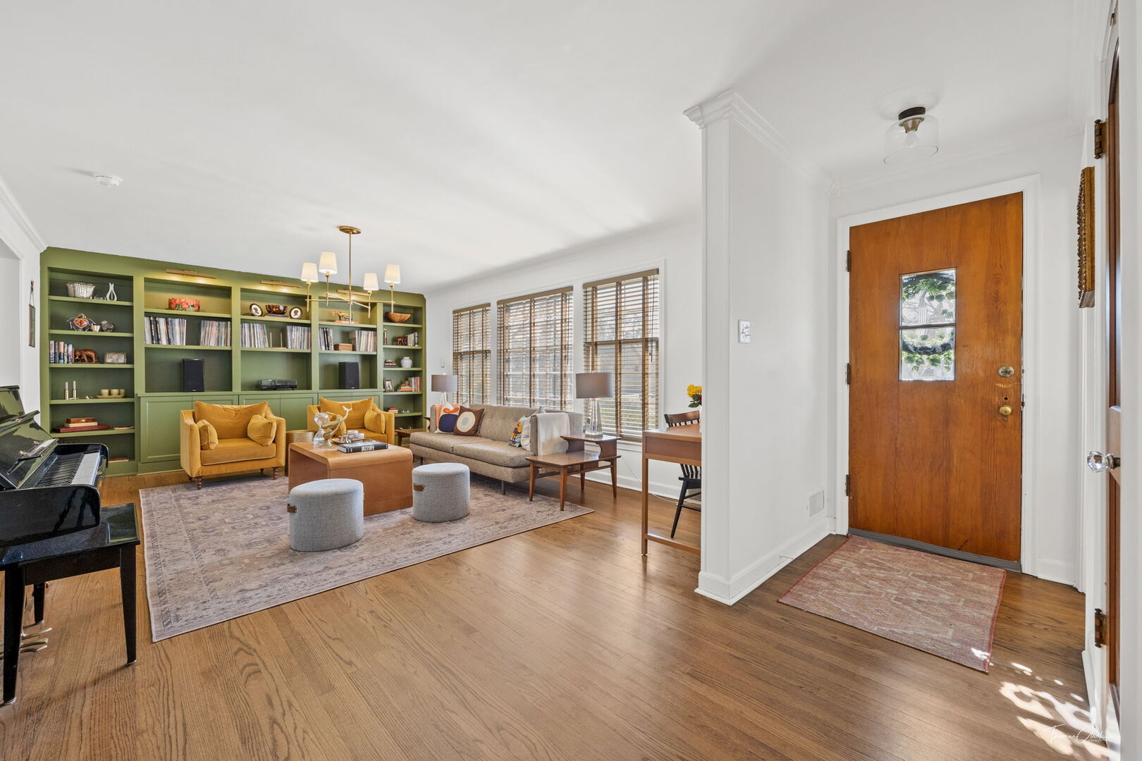 323 Bartram Road Riverside, IL 60546 - Photo 4 of 54