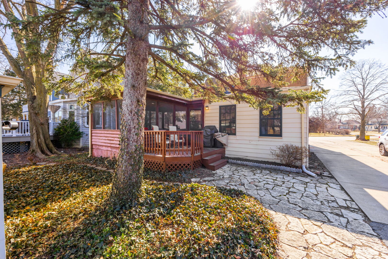 323 Bartram Road Riverside, IL 60546 - Photo 43 of 54