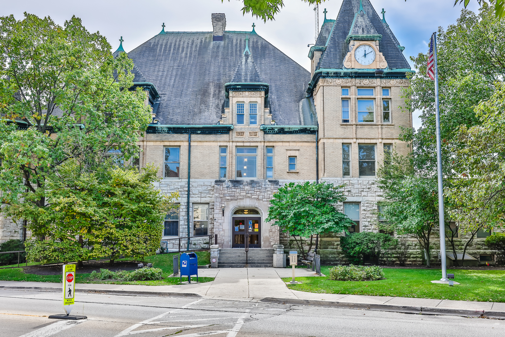 323 Bartram Road Riverside, IL 60546 - Photo 47 of 54