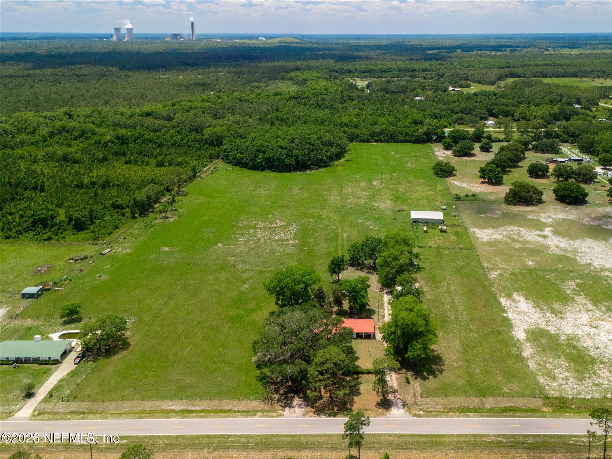 786 West River Road Palatka, FL 32177 - Photo 38 of 53 a view of a garden