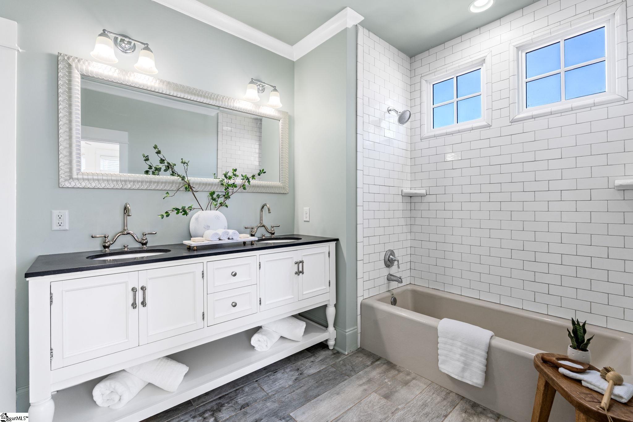 425 East Faris Road Greenville, SC 29605 - Photo 14 of 31