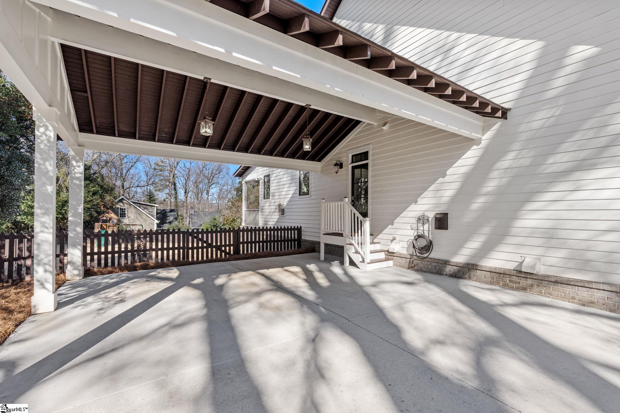 425 East Faris Road Greenville, SC 29605 - Photo 26 of 31