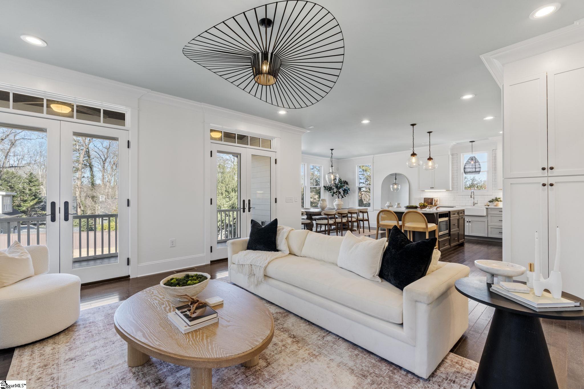 425 East Faris Road Greenville, SC 29605 - Photo 6 of 31