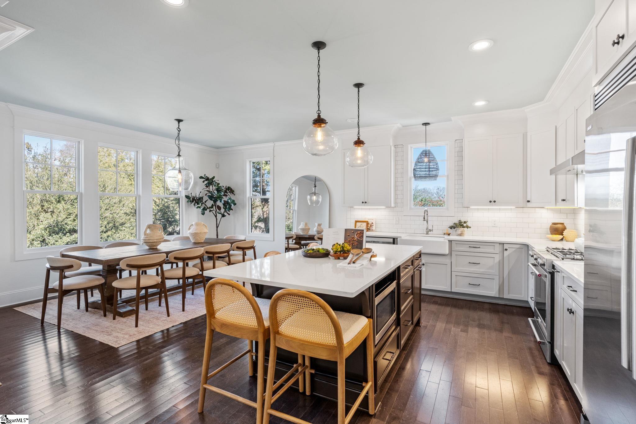 425 East Faris Road Greenville, SC 29605 - Photo 7 of 31