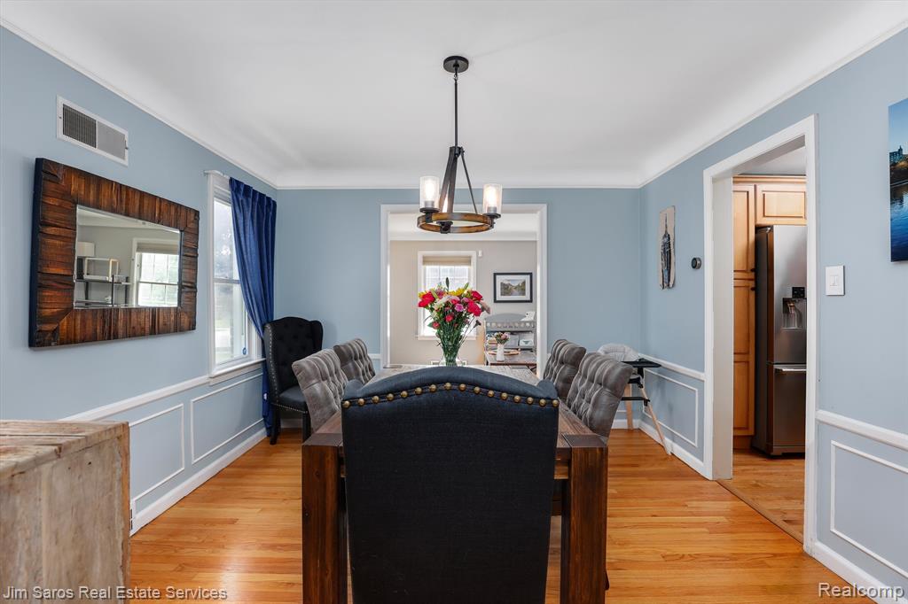1322 Hampton Road Grosse Pointe Woods, MI 48236 - Photo 13 of 42