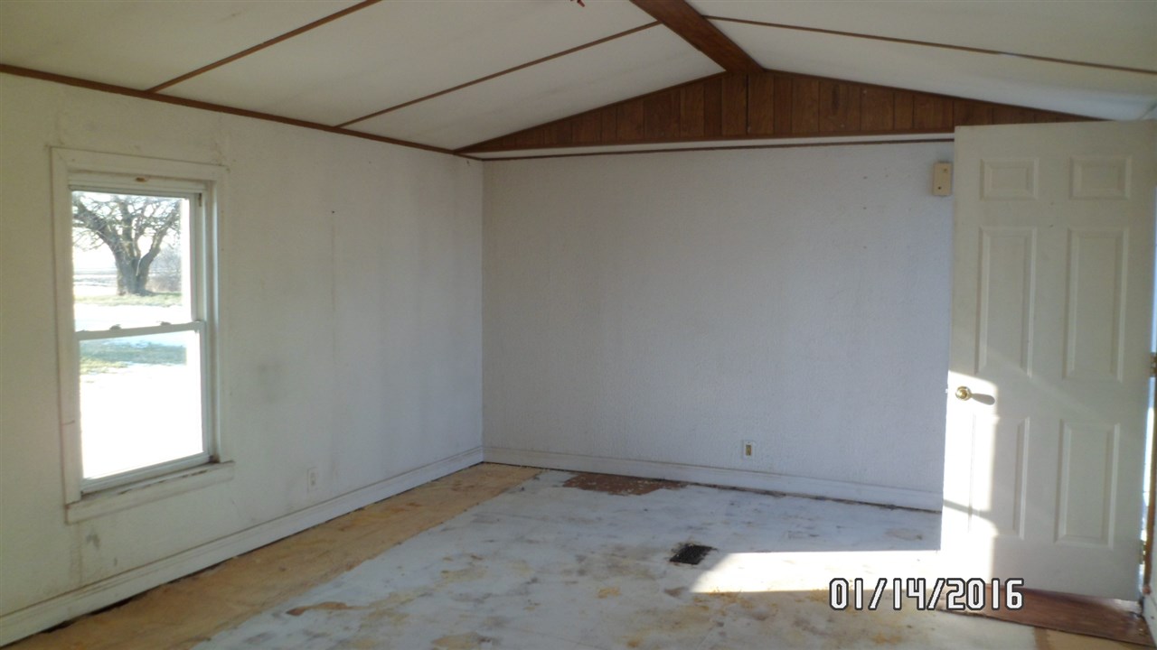 1914 South Como Road Portland, IN 47371 - Photo 10 of 27 Gallery Image 10
