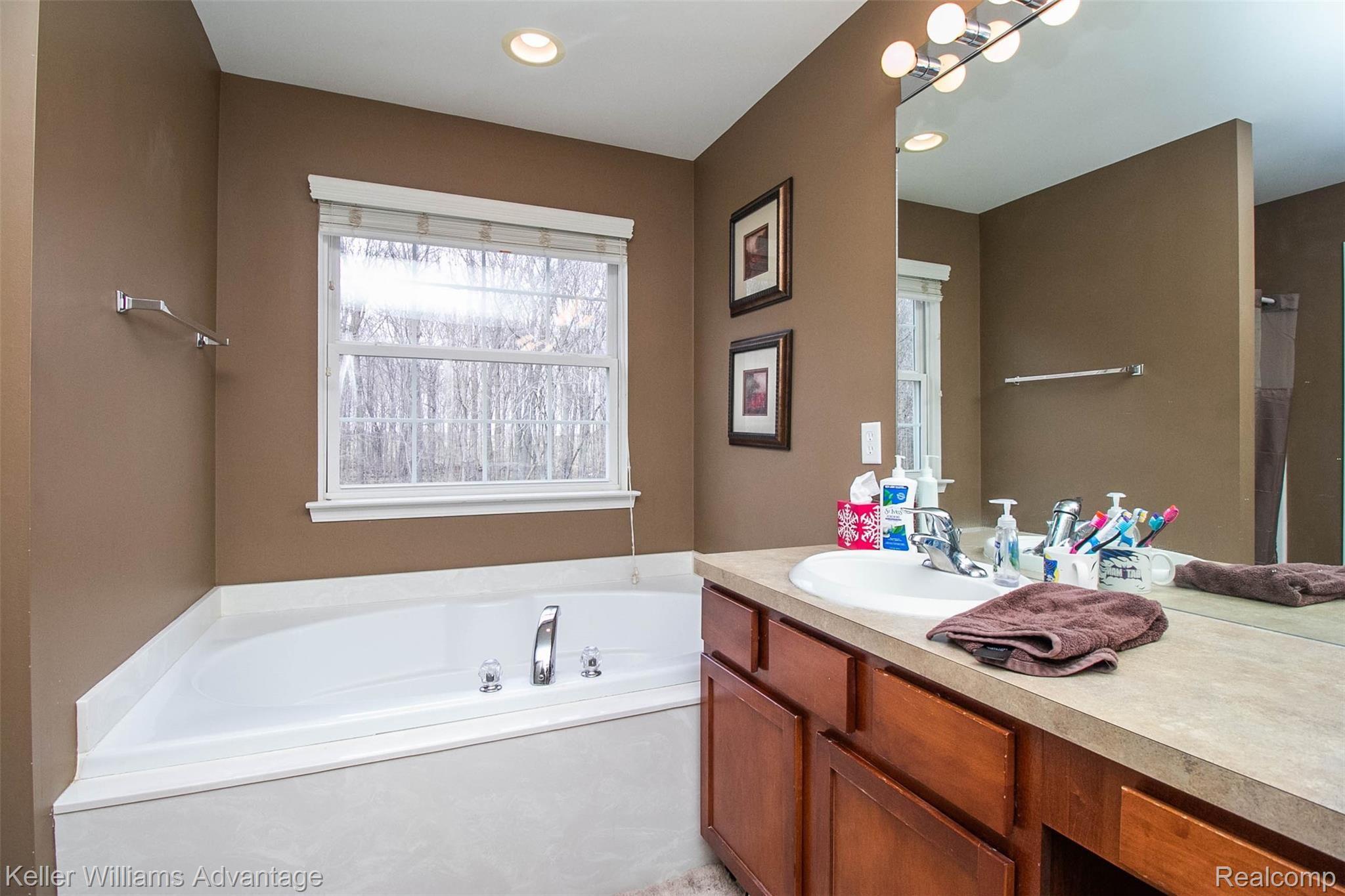 49692 Great Falls Road Canton, MI 48188 - Photo 23 of 38 23.jpg