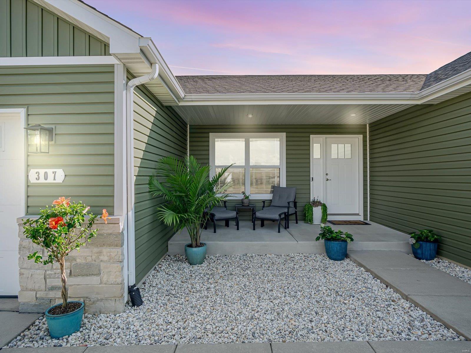 307 Independence Avenue Waterloo, IL 62298 - Photo 4 of 44