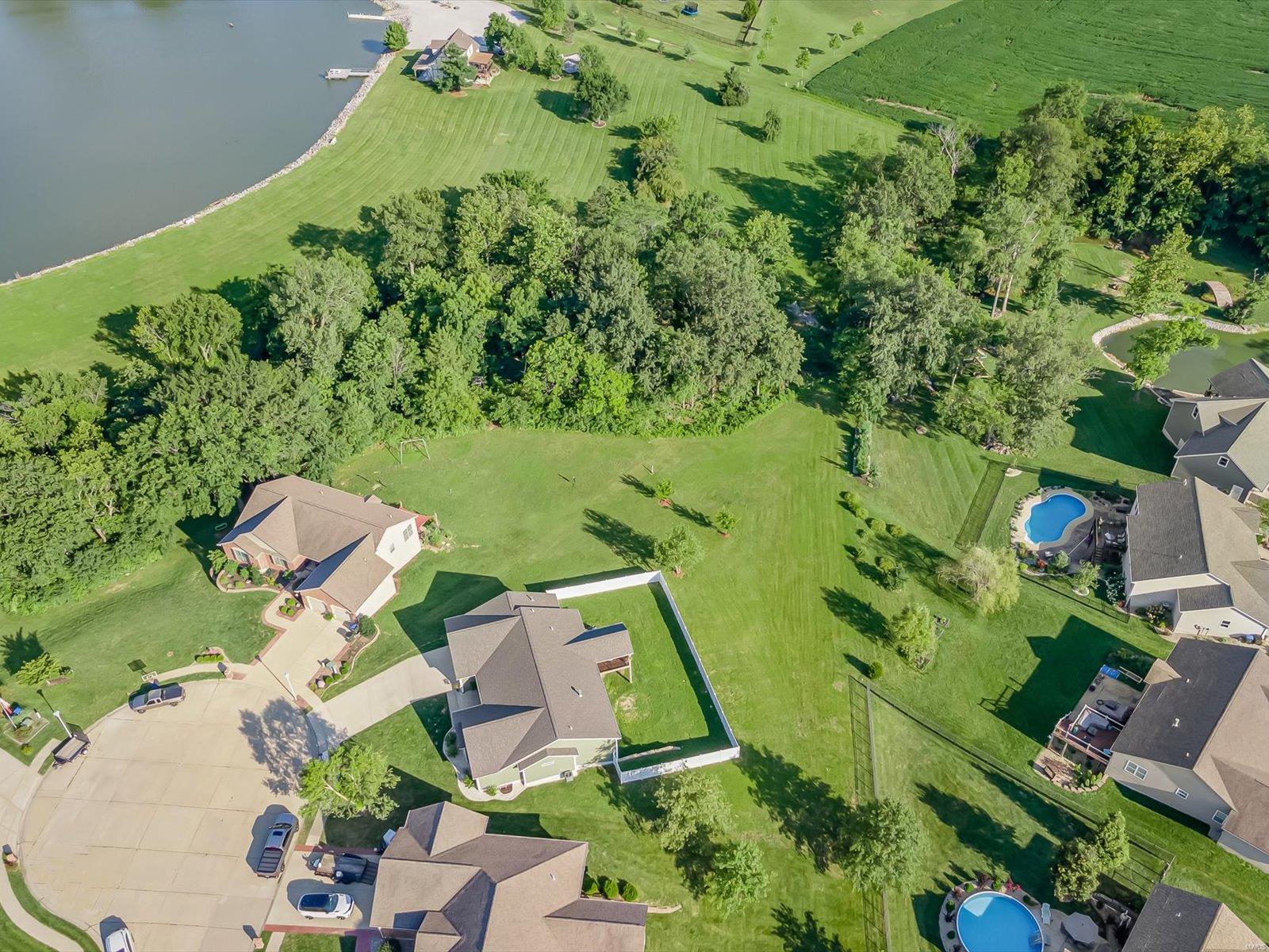 307 Independence Avenue Waterloo, IL 62298 - Photo 8 of 44