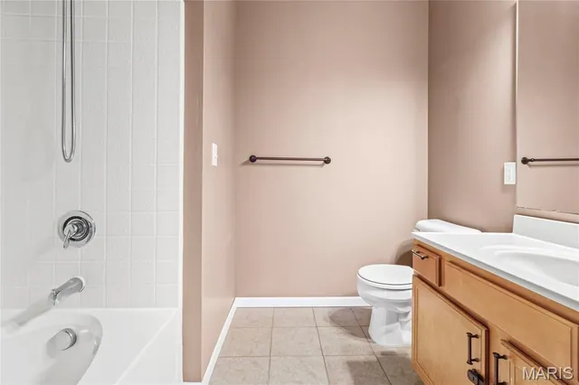 $184,900 | 35 Kassebaum Lane, Unit 204, St. Louis, MO 63129