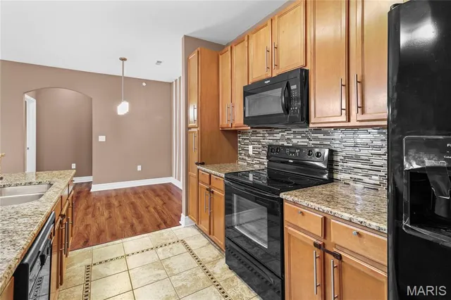 $184,900 | 35 Kassebaum Lane, Unit 204, St. Louis, MO 63129