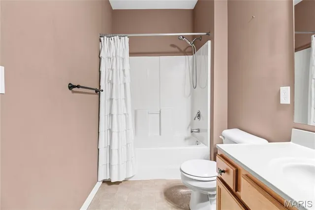 $184,900 | 35 Kassebaum Lane, Unit 204, St. Louis, MO 63129