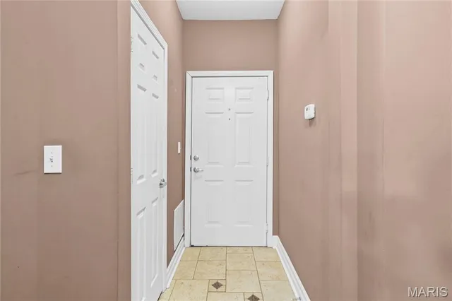 $184,900 | 35 Kassebaum Lane, Unit 204, St. Louis, MO 63129