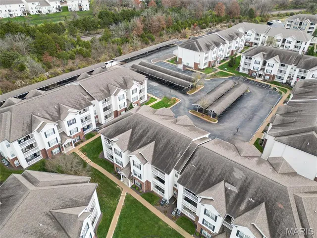 $184,900 | 35 Kassebaum Lane, Unit 204, St. Louis, MO 63129