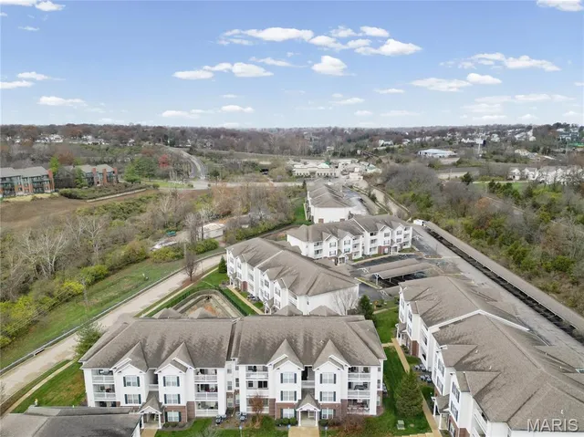 $184,900 | 35 Kassebaum Lane, Unit 204, St. Louis, MO 63129