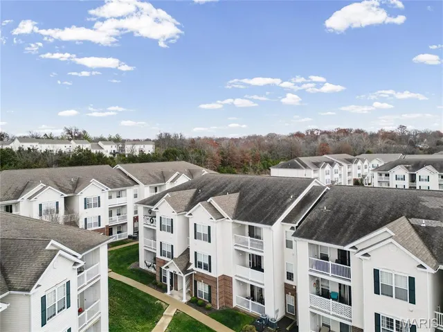 $184,900 | 35 Kassebaum Lane, Unit 204, St. Louis, MO 63129